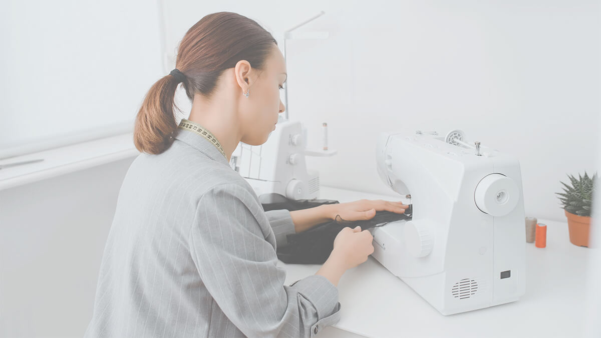 Обучение работе на швейной машине